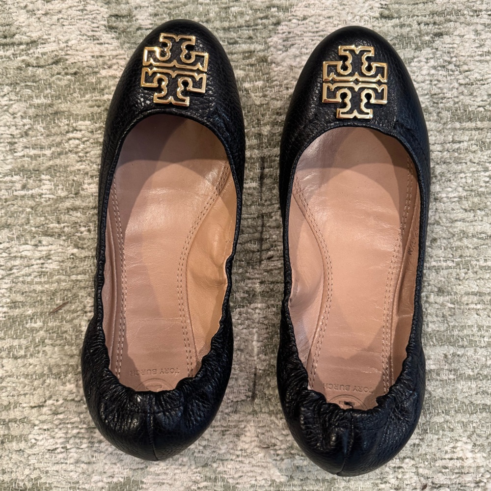 Tory Burch Black Leather Ballet Flats 7.5 with Gold Logo Emblem
